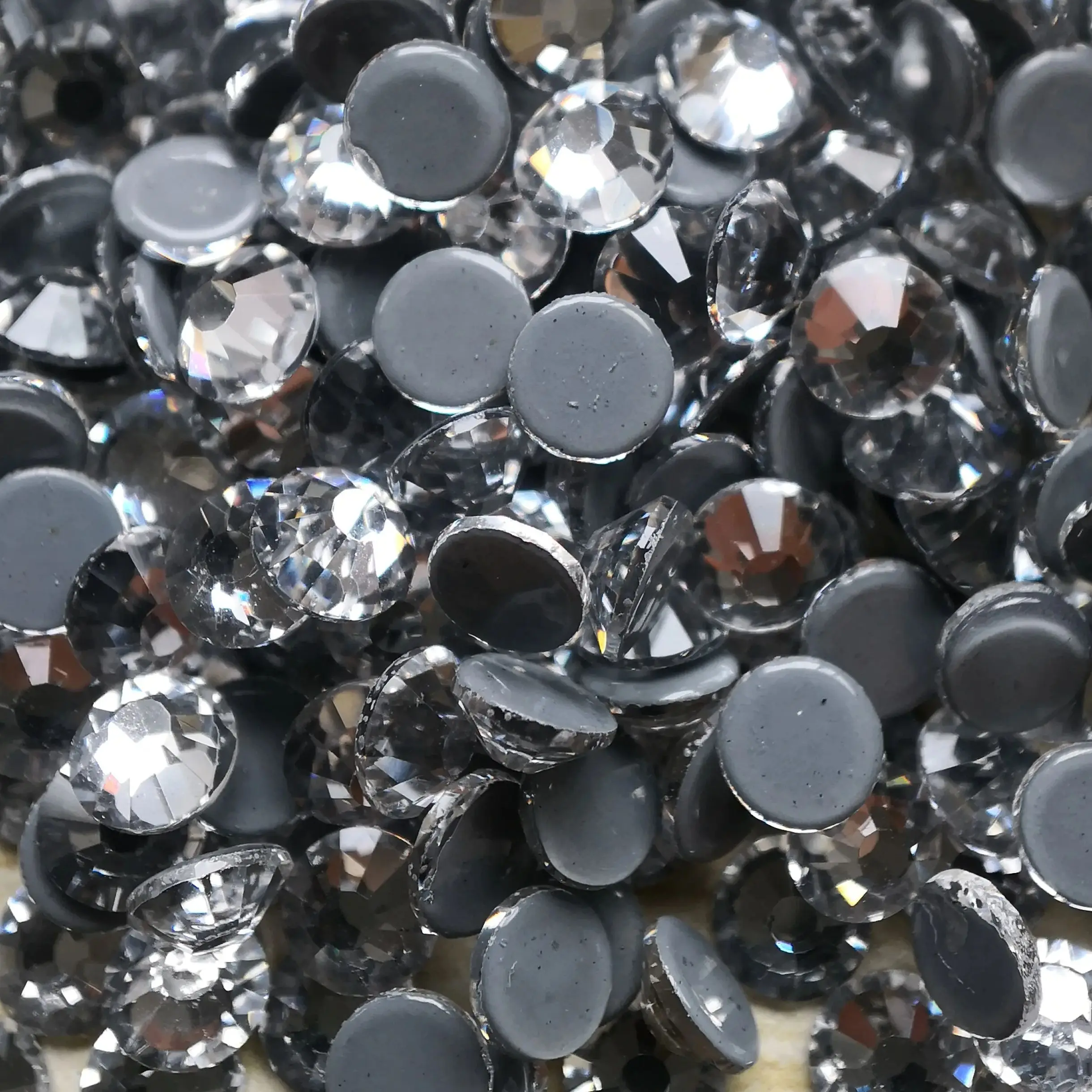 

Top Quality DMC Clear Hotfix Rhinestones Super Bright Glass Strass Iron On Crystal Hot fix Rhinestone For Fabric Garment