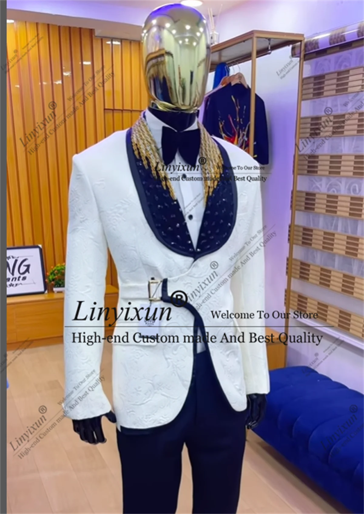 

Fashion Designer style Tuxedo Suit Sparkly Beaded Appliques Groom Male Prom Blazer Customized 2 Pieces Set trajes para hombre