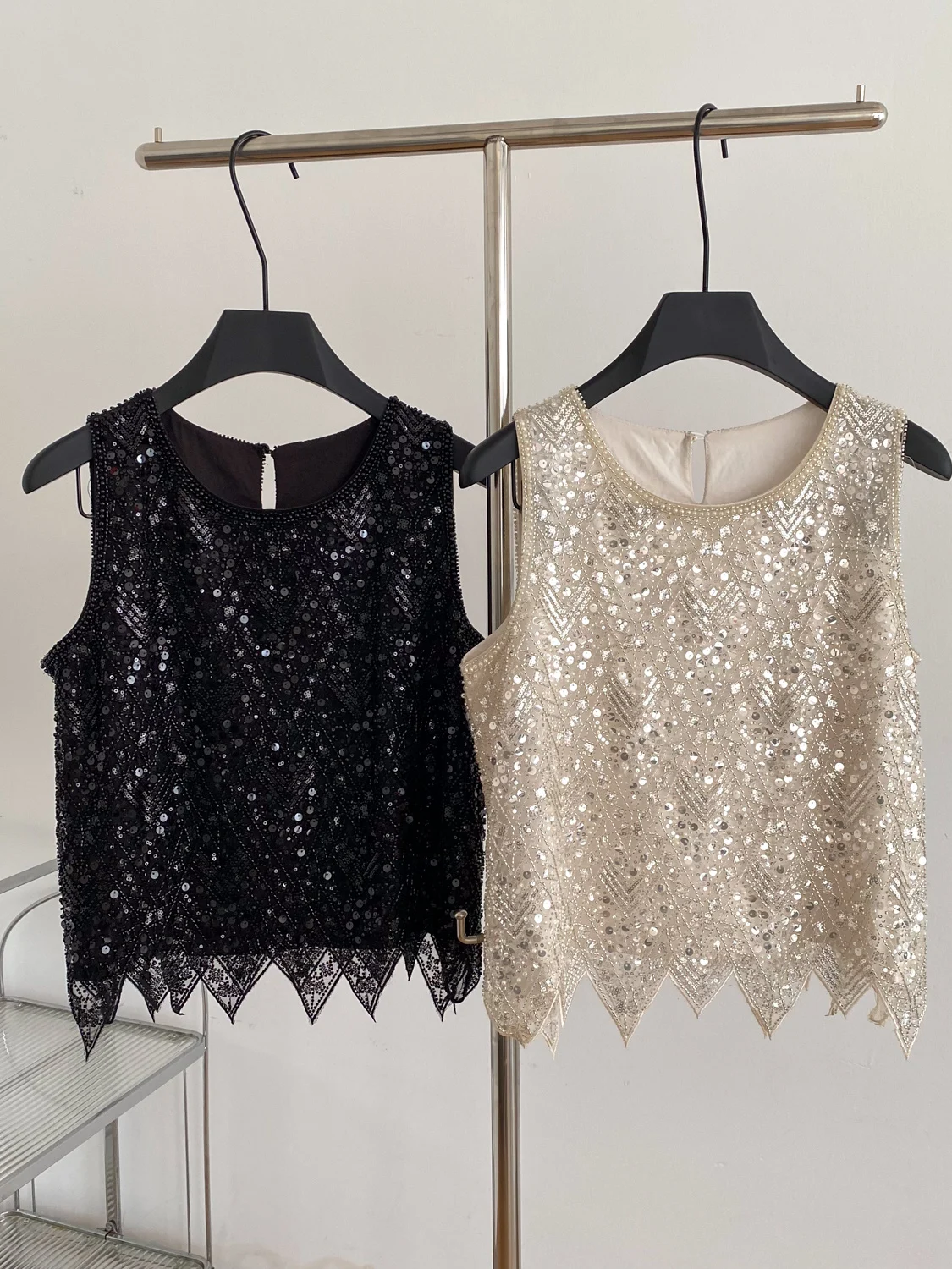 Korean Style Commuter Heavy Embellished Sequin Women's V-neck Single Button Luxury Design Sensation Vest Elegant Top