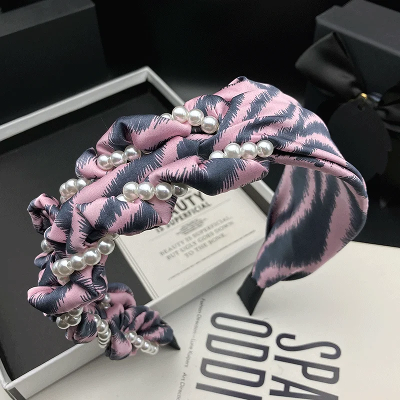 

Новая модная заколка для волос, женская повязка на голову с высоким черепом и жемчужной оберткой, повязка на голову для мытья волос в западном стиле с широкими краями