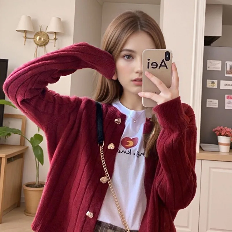 

Fashionable and simple red round neck women's short knitted cardigan, loose and thin temperament pit striped sweater