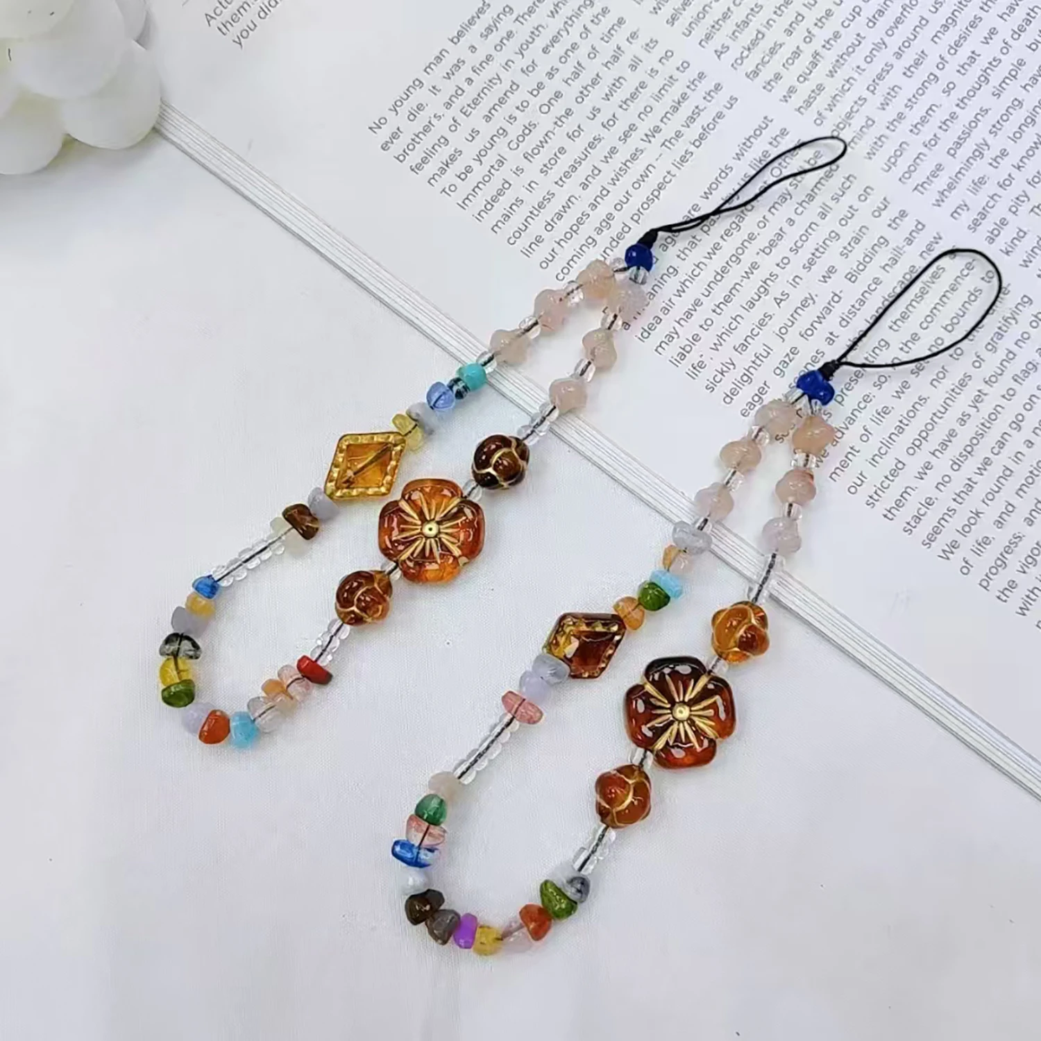 

New creative acrylic material wrist style hanging suitable for mobile phone hanging chains, anti loss mobile phone pendants