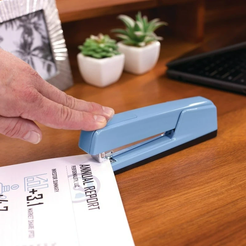 747 Classic Desktop Stapler 30 Sheets Electric Blue - Full Size