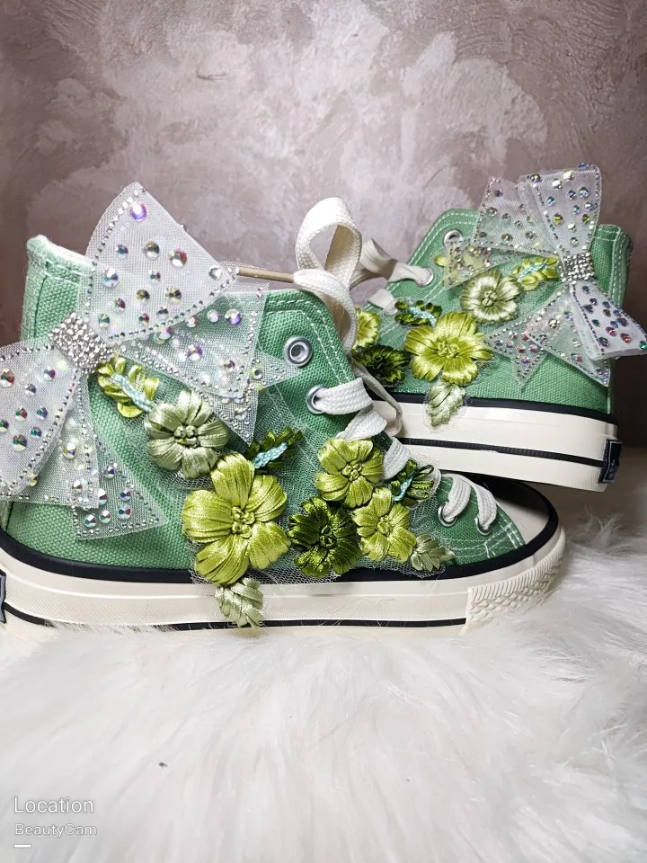 High-top Avocado Green Bow Embroidered Flowers Candy-colored Canvas Shoes European Station Online Celebrity Same Paragraph