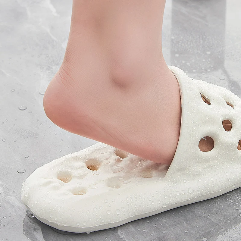 Soft Soles Bathroom Shower Eva Slippers Women Candy Color Hollowout Quick Dry Cloud Slippers Woman Plus Size 45 Breathable Sides
