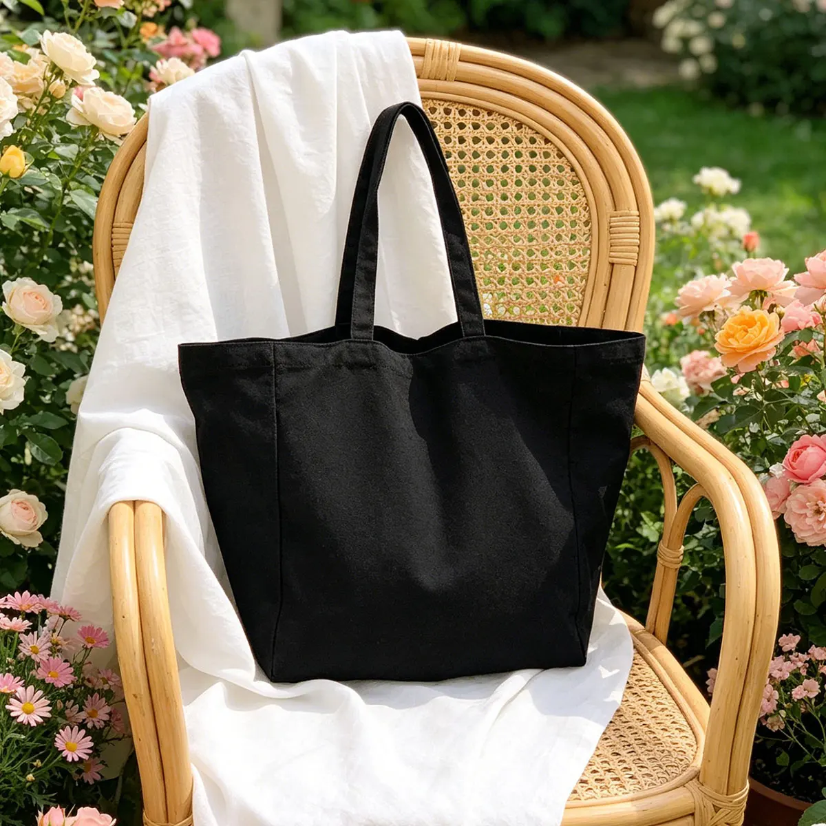 

Fashionable and Minimalist Solid Color Canvas Tote Bag Large Capacity Handbag Soft and Durable Shoulder Bag Daily Commute