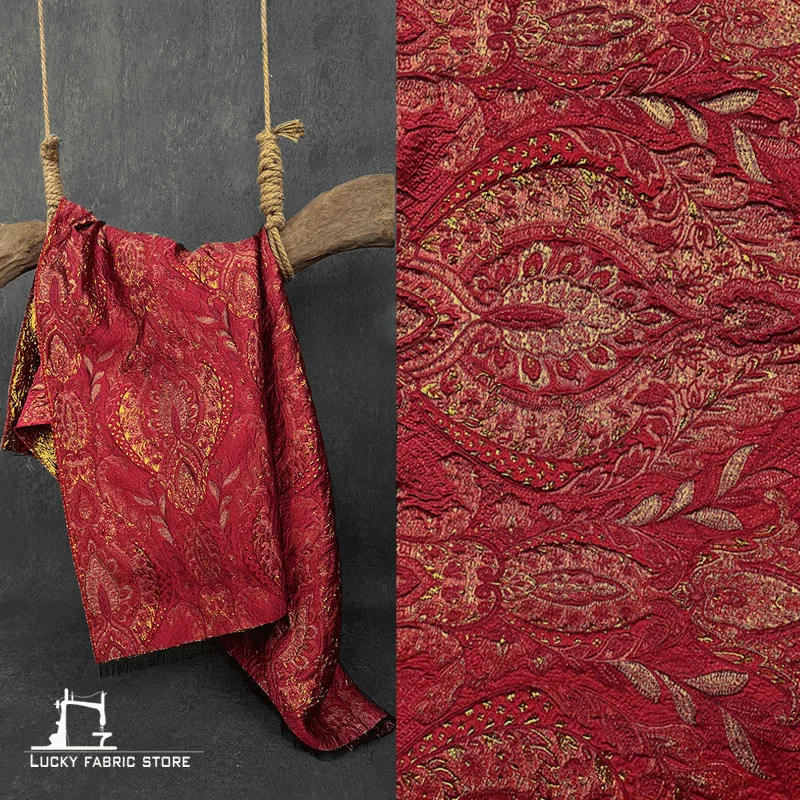 Rood en goud gemengde stof in Europese stijl, heldere zijde in paleisstijl, driedimensionale textuur, jacquardstof met reliëf, jacke