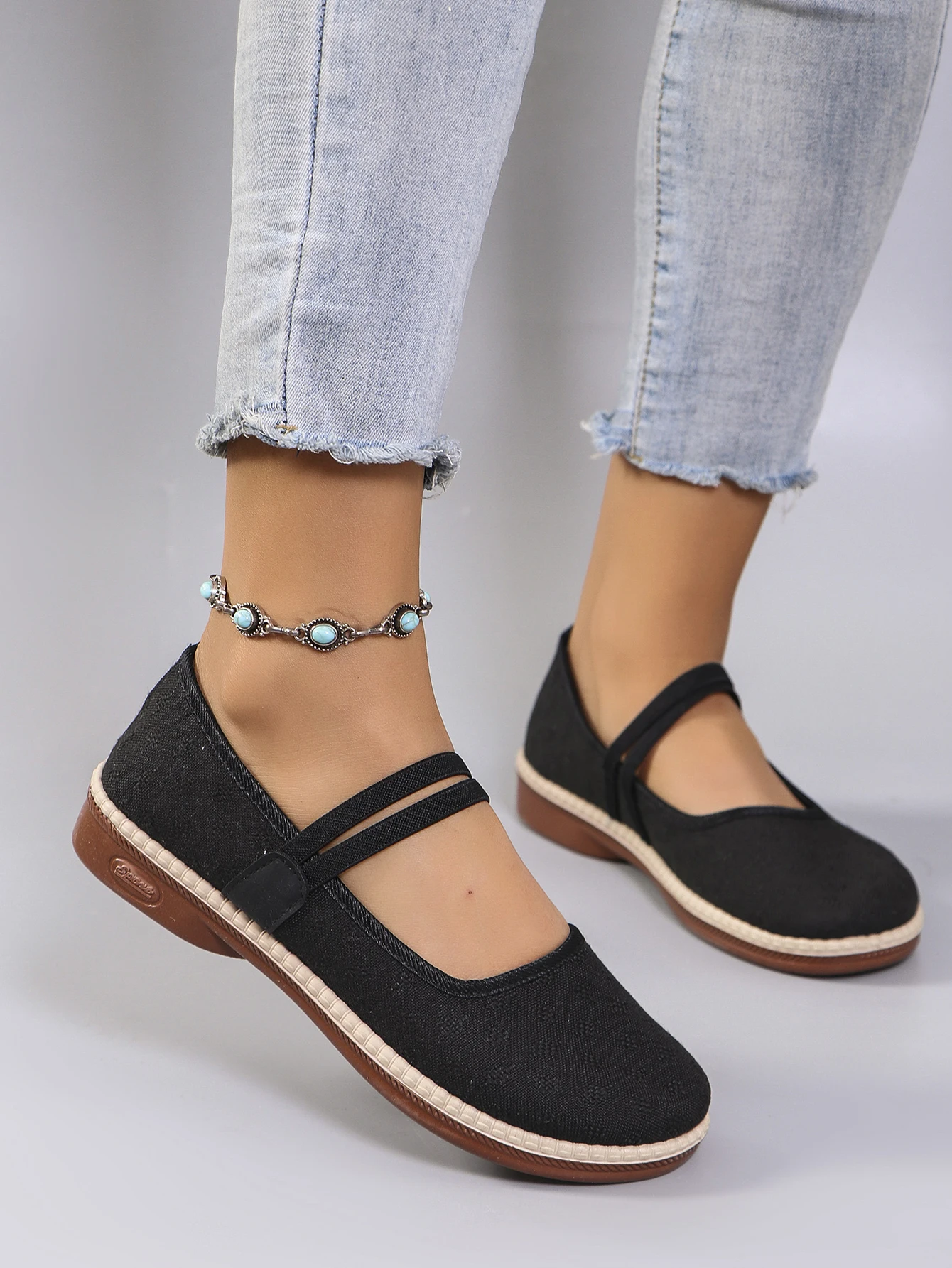 

Spring New Women's Casual Sports Shoes Comfortable, Breathable, Lightweight, Wear resistant Lazy Shoes, Soft soled Flat Shoes