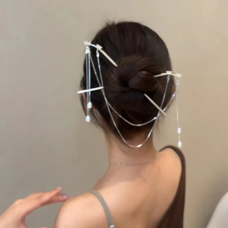 Minimalist Double Stranded Metal Hairpin with Tassel Design, Featuring a High-End Chinese Style Headpiece and Ancient Hair Style image 4