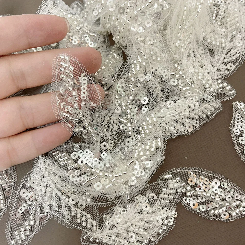 5 pz/lotto patch di pizzo foglia ricamata per abbigliamento abito da sposa copricapo fai da te argento bianco paillettes panno Applique cucire