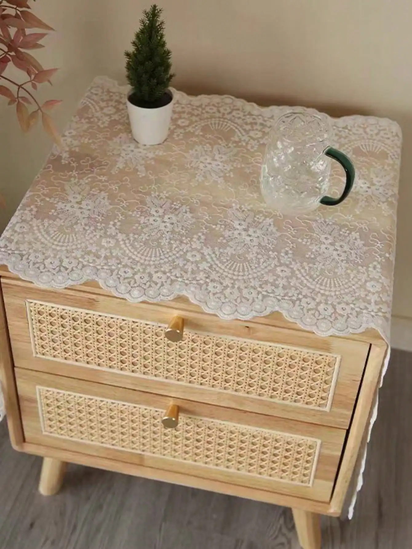 1pc French Vintage Lace Table Runner, White Embroidered Bedside Cabinet Cover, 100% Polyester Small Tablecloth, For Wedding, Home Decor, Birthday, New Year, Tea Table, Hawaii Theme SH25101024672944797