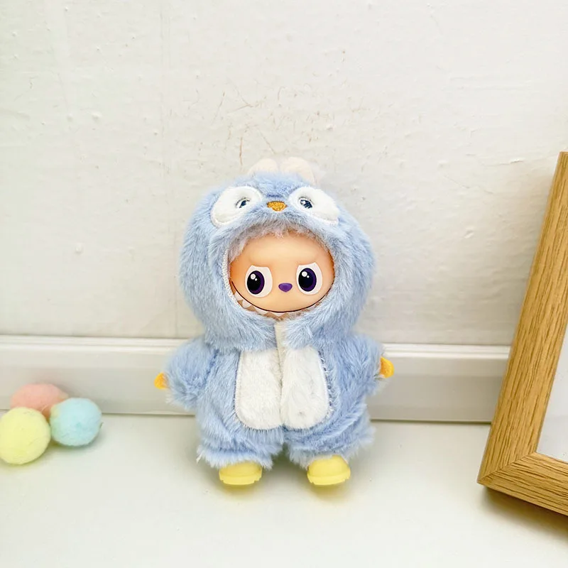 10 cm Mini Labubu 4.0 Puppenkleidung, niedlicher Pinguin-Einteiler der 4. Generation, gelbe Stiefel, Zubehör für Mini Labubu