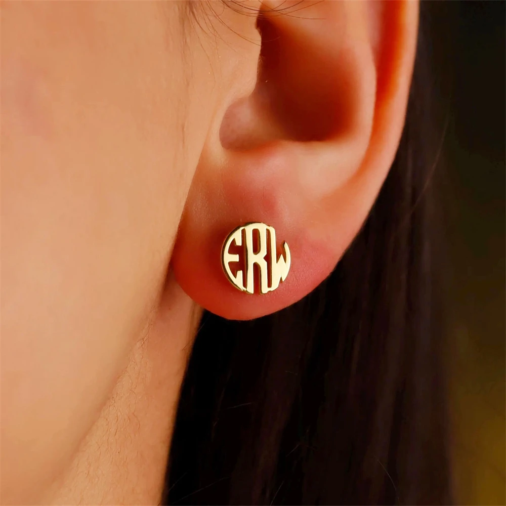 Personalized Monogram Letters Earrings Christmas Gift for Women Mom Custom Initial Stud Earrings Round Brincos Feminino