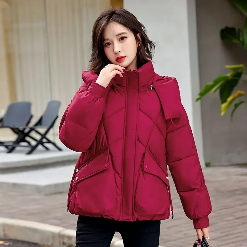 Neue Stil Unten Gepolsterte Jacke Weibliche Große Größe Koreanische Version Lose Aussehen Schlanker Abnehmbare Kappe Kurze Jacke Unten Jacke Warme