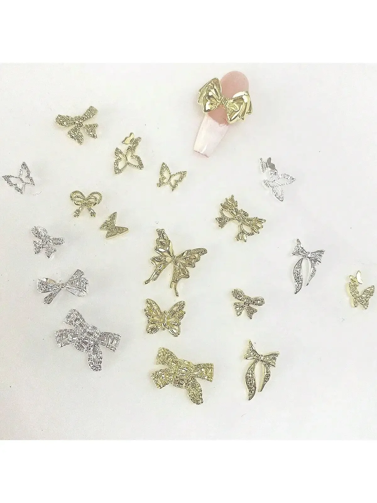 50pcs/bag Random Mixed Butterfly & Bowknot Shaped Alloy Nail Art Decorations Charm Silver Gold Jewelry Accessories Nail Supplies