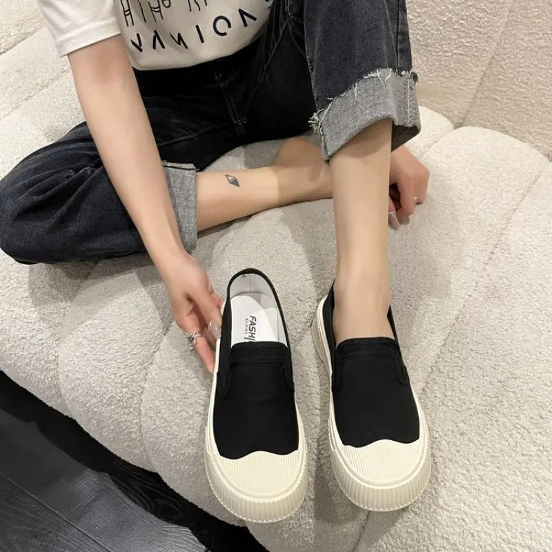 New Thick-soled Women's Shoes Canvas Loafers Women's Design Sense Sneakers Slip-on Flat-bottom Casual Platform Shoes Spring New