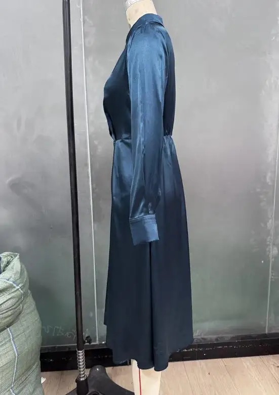 ชุดเดรสผ้าซาตินทรงเอ สีพื้น สำหรับฤดูใบไม้ร่วง แขนยาว ปกเสื้อแบบปกเชิ้ต กระดุมแถวเดียว ทรงเข้ารูป ดูดีมีสไตล์