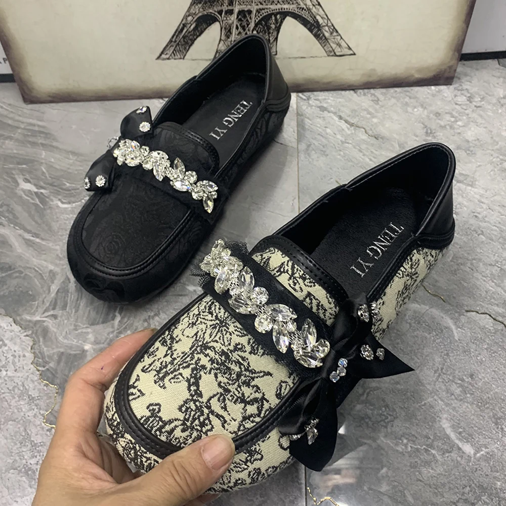 Summer Women Shoes Plus Size Fashion Rhinestone Female Flat Loafers Casual Women Mullers Retro Style Designer Ladies Shoes