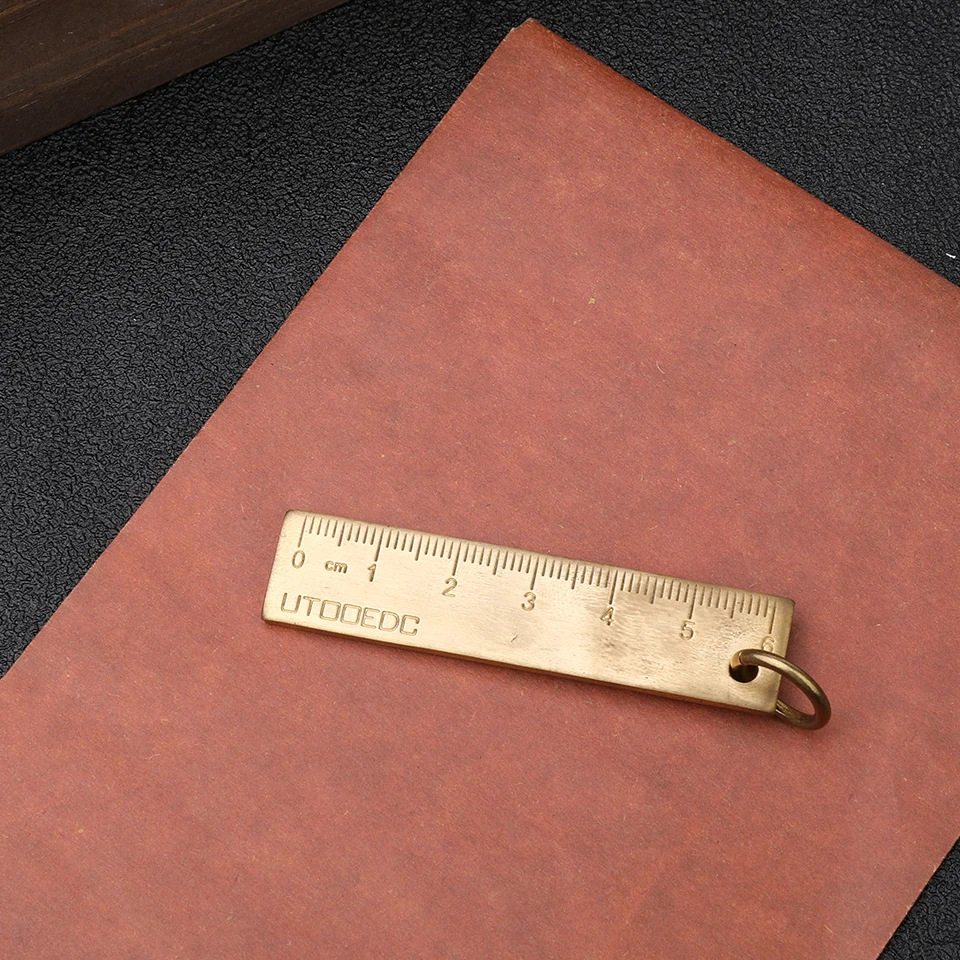 Fniiva 1Pc 6cm Copper Straight Ruler Measuring Tool Mini Metal Ruler Bookmark with Simple Keychain Pendant for Office School