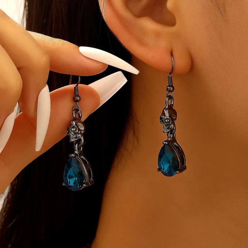 

Vintage Skull Droplet Pendant Earrings and Necklace 2-piece Set, Personalized Women's Trendy Party Dark Jewelry Accessories