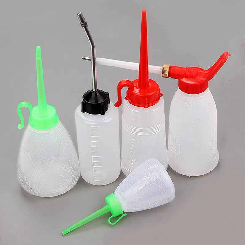 1Pc Iron Spout Plastic Long Nozzle Storage Pot Oiler Oil Dispenser Sewing Accessories 180ML Sewing Machine Type Oil Bottle