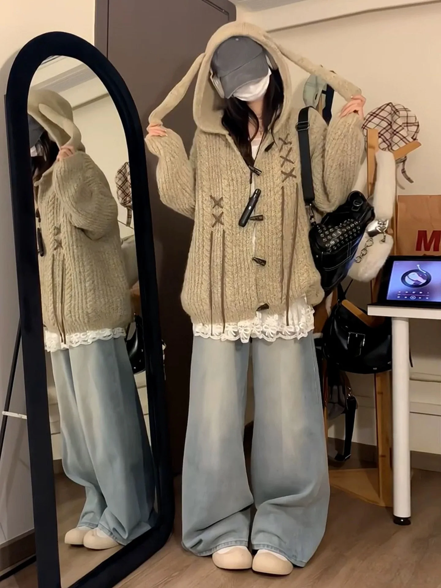 

Женские кардиганы и свитеры с открытым передом, повседневные, с рукавом реглан, бесшовные, с крупной вязкой, с модальным элементом в форме сердца, трендовые, с жемчугом, винтажные