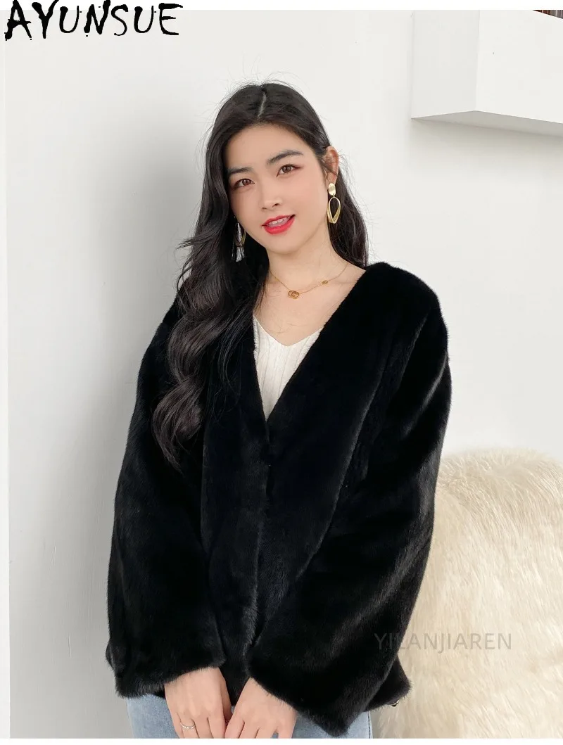 AYUNSUE 2026 Women Whole Mink Fur Coat Full Skin Mink Fur Jacket V-neck Short Style Clothes Lady Winter Clothing Шуба Женская