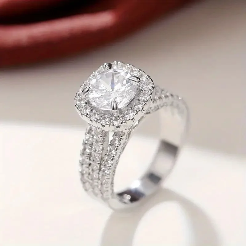 

As a jewelry gift for a women's engagement party, a lightly luxurious classic 925 sterling silver square moissanite ring