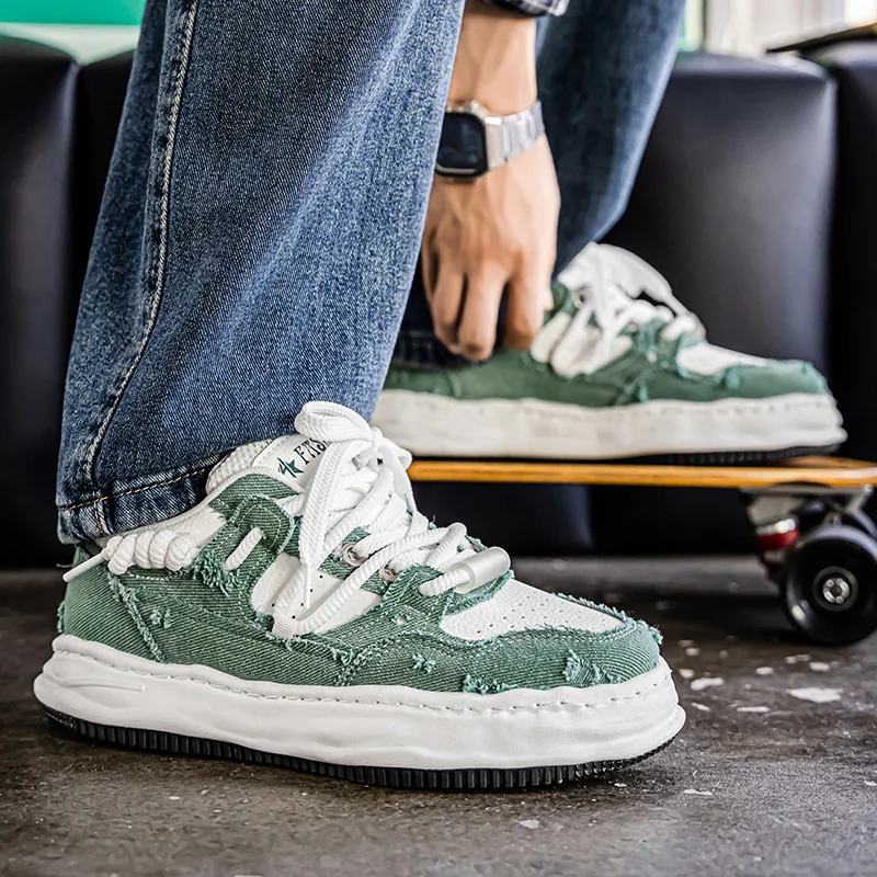 

Men's Fashionable Trendy Versatile Sports Shoes Anti-slip and Durable Casual Sports Shoes men’s 2025 New Style Casual Sneakers