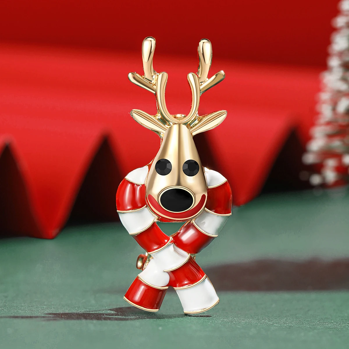 Christmas Enamel Sleigh Car Brooches for Women Unisex Rhinestone Deer Pins Banquet Party Backpack Gifts Jewelry Accessories