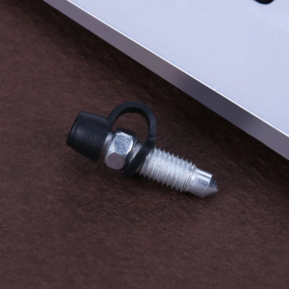 سيارة دراجة نارية الفرامل مضخة الفرامل الفرجار تنزف المسمار الحلمة (7x1 مللي متر الفضة) #3