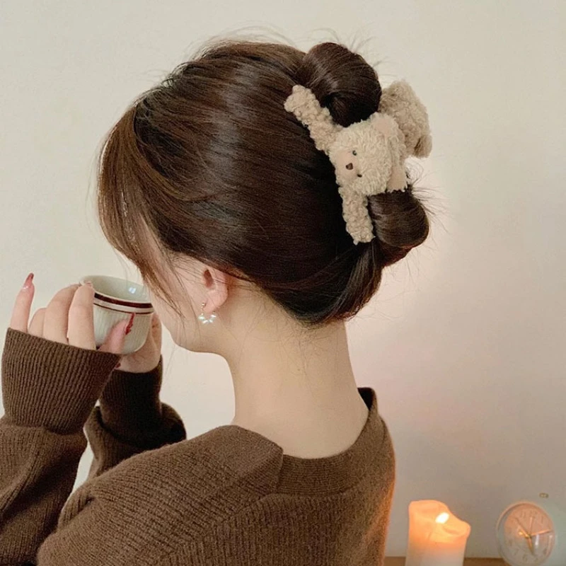 Exquisite Women Cute Plush Scratch Clip Fall and Winter Ponytail Large Hair Clips Claws Shark Clip Women Hair Accessories