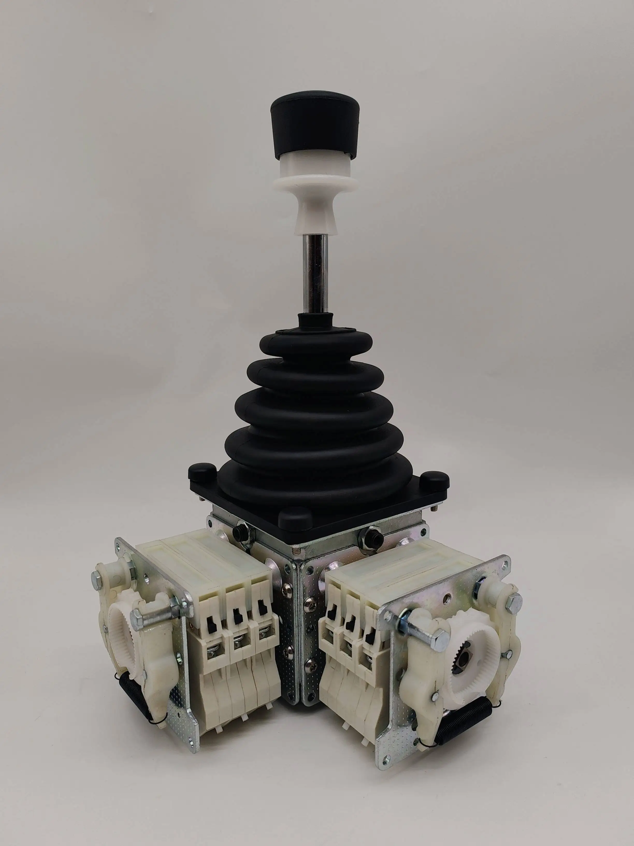 

Новый главный контроллер QT18 DQT1 QT101 LK23P LK38 с авиационной рукояткой GESSMANN