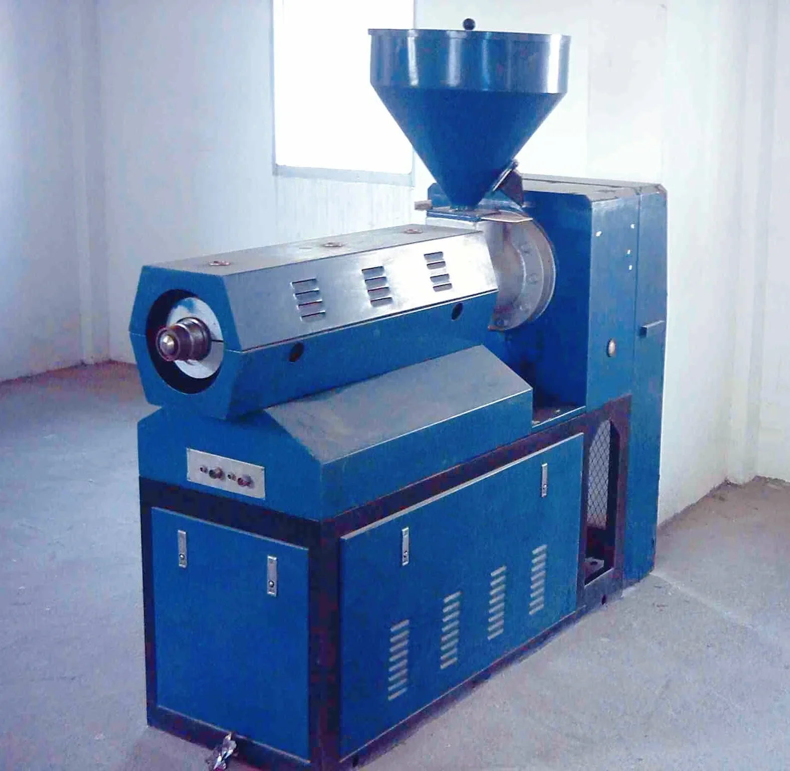 Good price Plastic Extruder Machine Sales/Twin Screw Extruder manufacturer