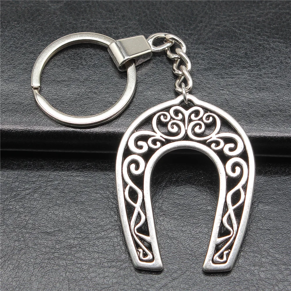 Men Jewelry Gift Vintage Antique Silver Color 50x39mm Oversized Hollow Horseshoe Pendants Keychain Keyring Holder