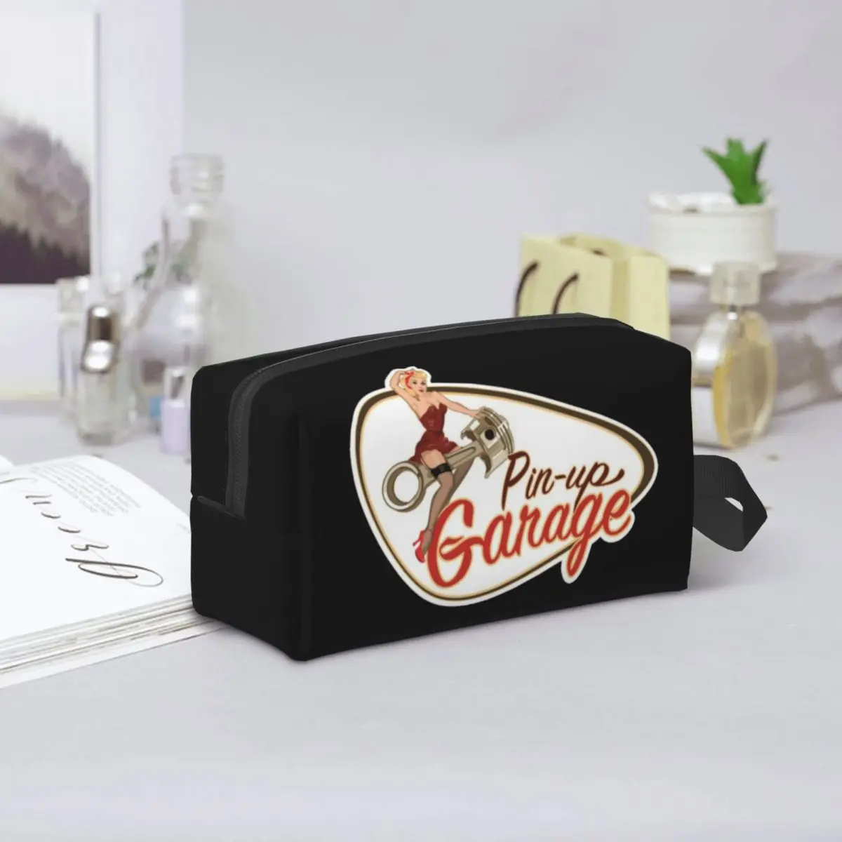 

Pin Up Garage Retro Rockabilly Design Makeup Bag Cosmetic Organizer Storage Dopp Kit Toiletry Cosmetic Bag for Women Beauty