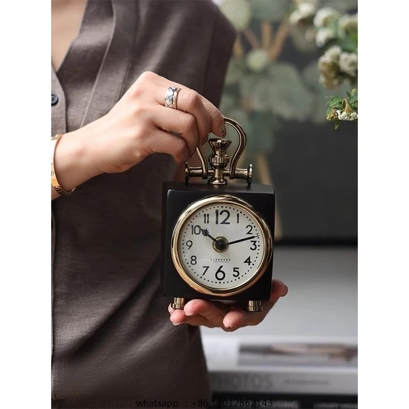 

Living room entrance decoration light luxury high sense metal aluminum small square clock table top ornament