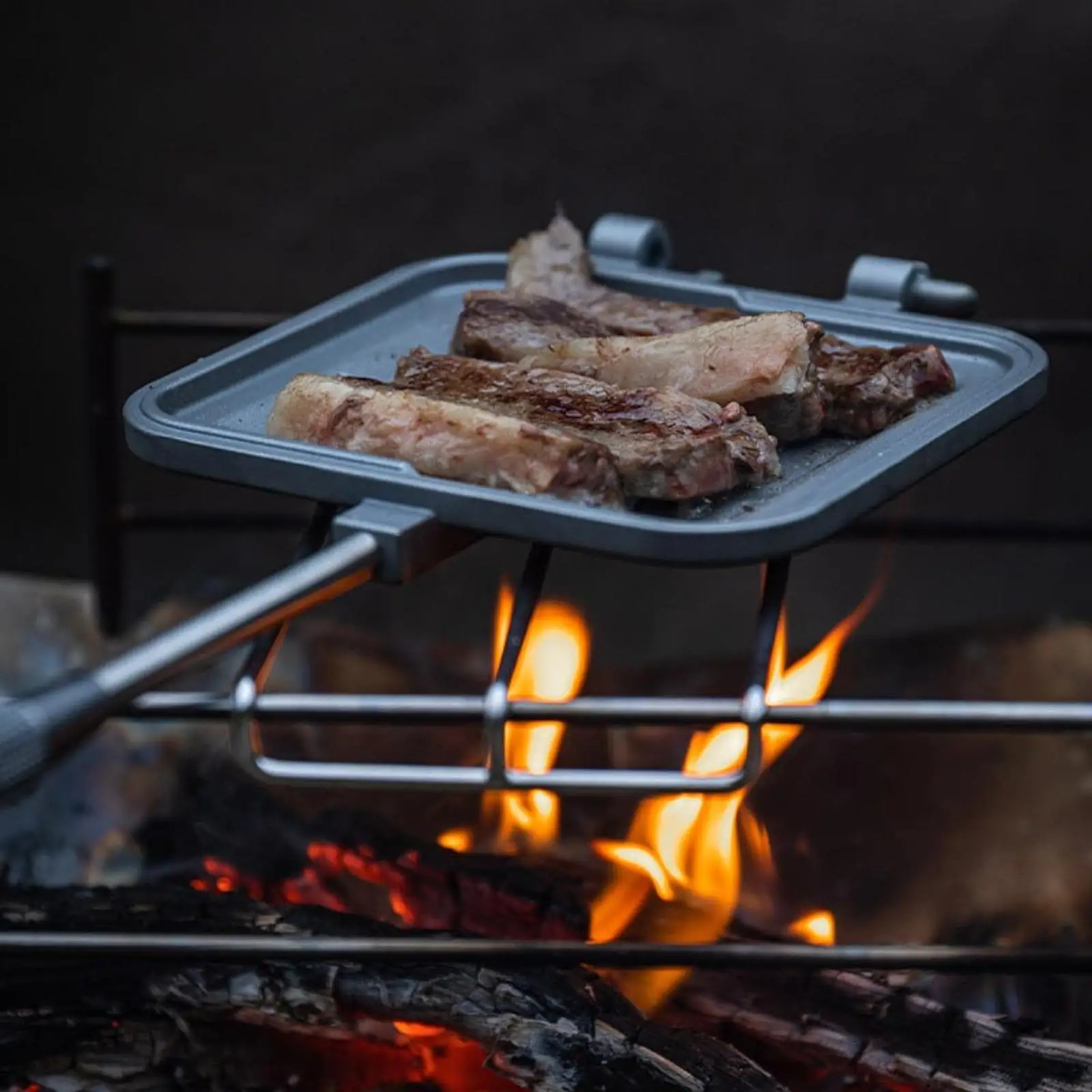 Sandwich Maker with Handles Portable Aluminum Flip Pan for Home Indoor Party Home Frying Hot Dog Plate for Breakfast Pancakes