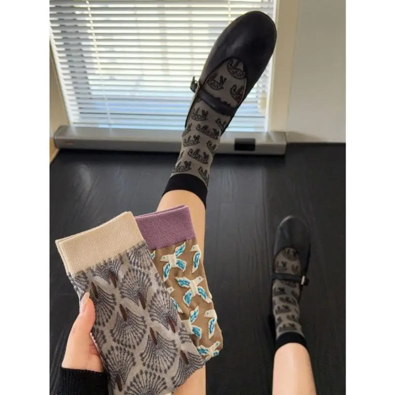 1 Pair Women Retro High-end Feel With Contrasting Colors Sock Original Cartoon Horse Socks Four Seasons Medium Tube Socks Gift
