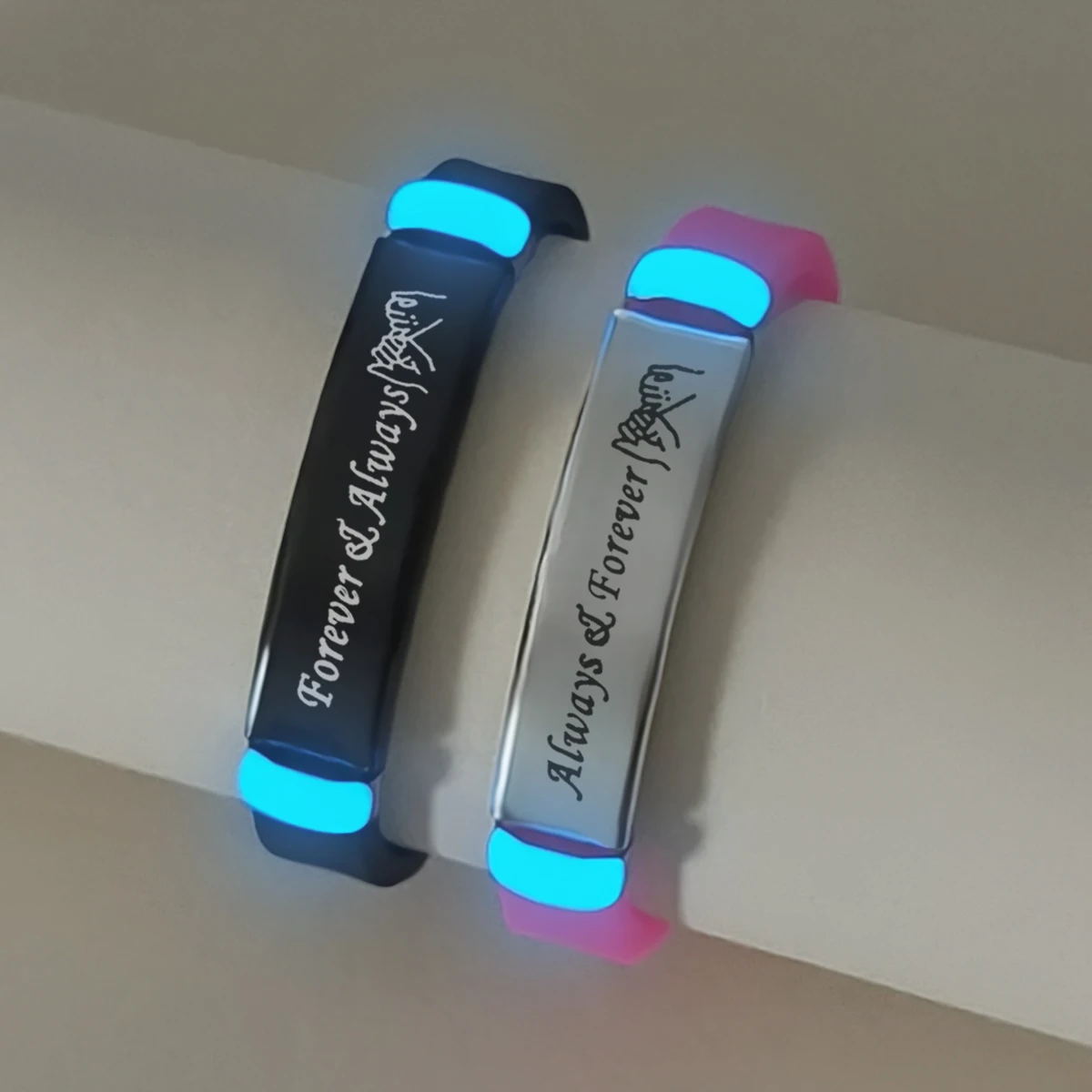 2-Piece Set Always&Forever Glow-in-the-Dark Couple Bracelets Ladies Fashionable Promise Handbands with Hook Pattern
