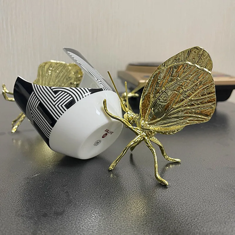 Northern Europe Creative Brass Golden Ant Butterfly Alloy Trinkets Office Desktop Decoration Miniature sculpture Insect Ornament