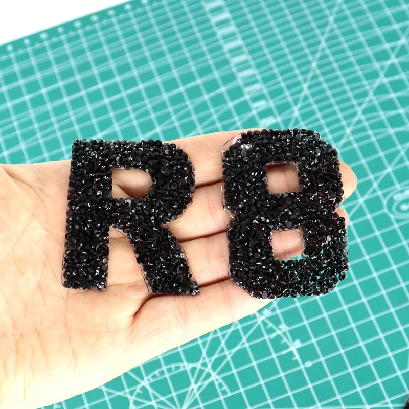 1 قطعة حجر الراين الأسود الأبجدية رسالة عدد المطرزة الحديد على للملابس شارة لصق للملابس حقيبة الأحذية Stripes بها بنفسك المشارب #6