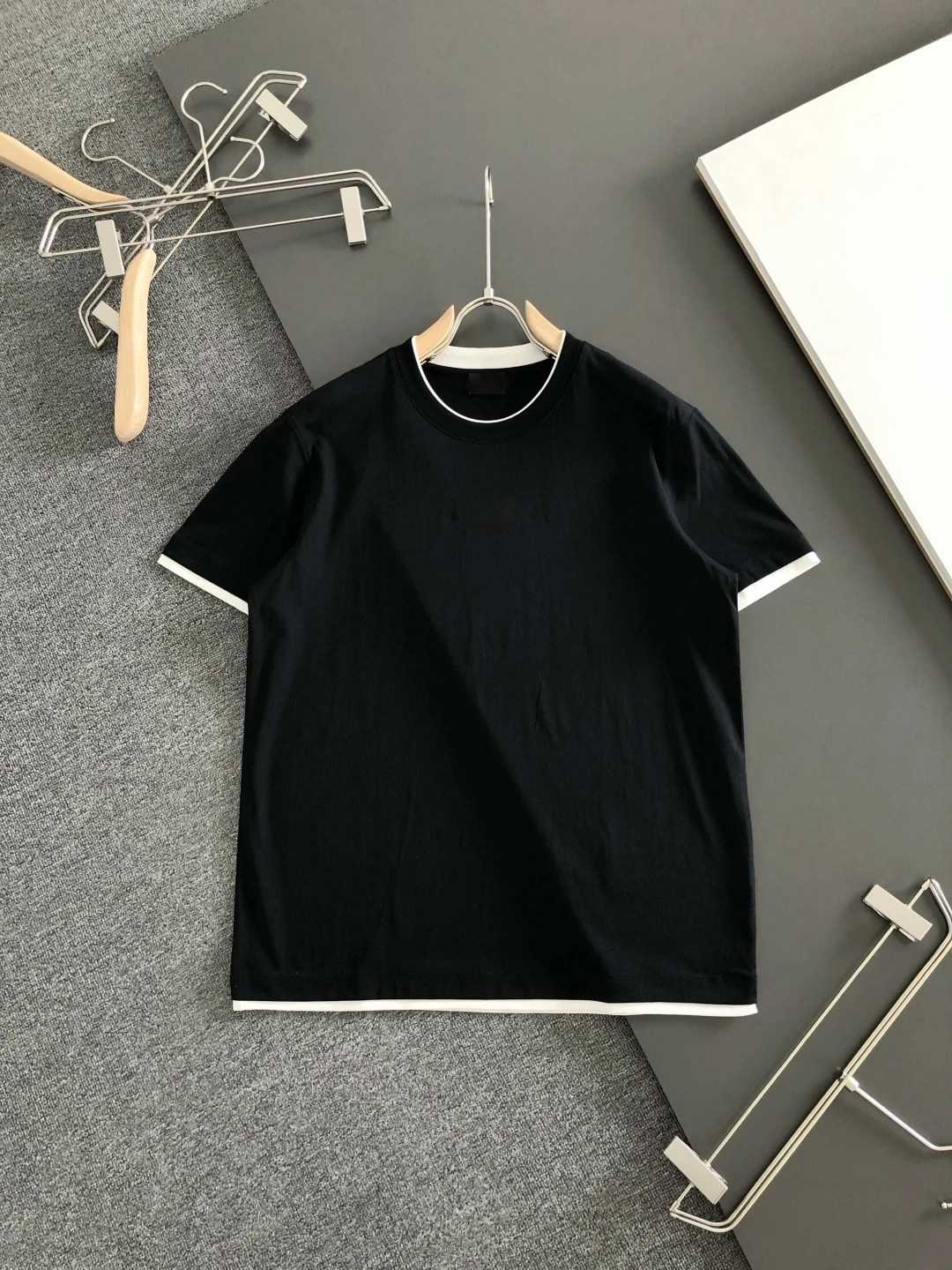

SIJITONGDAIn 2026, the new men's fashion in spring and summer featured 100 mercerized cotton short-sleeved T-shirts M-3XL.