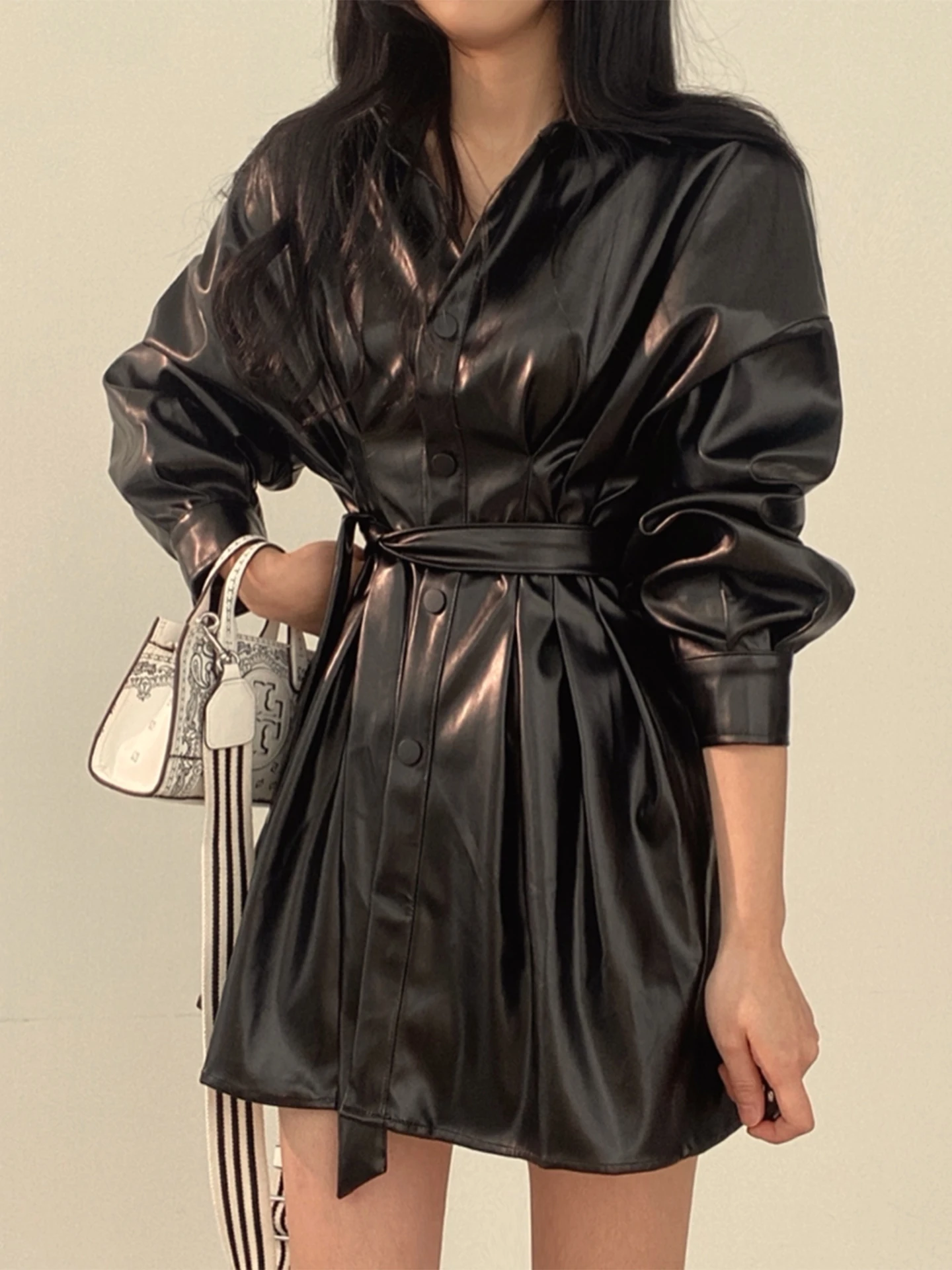Chic Vintage Autumn PU Leather Jacket Women's Belted Slimming Midi Length Biker Coat with Pleated Detail Elegant Style