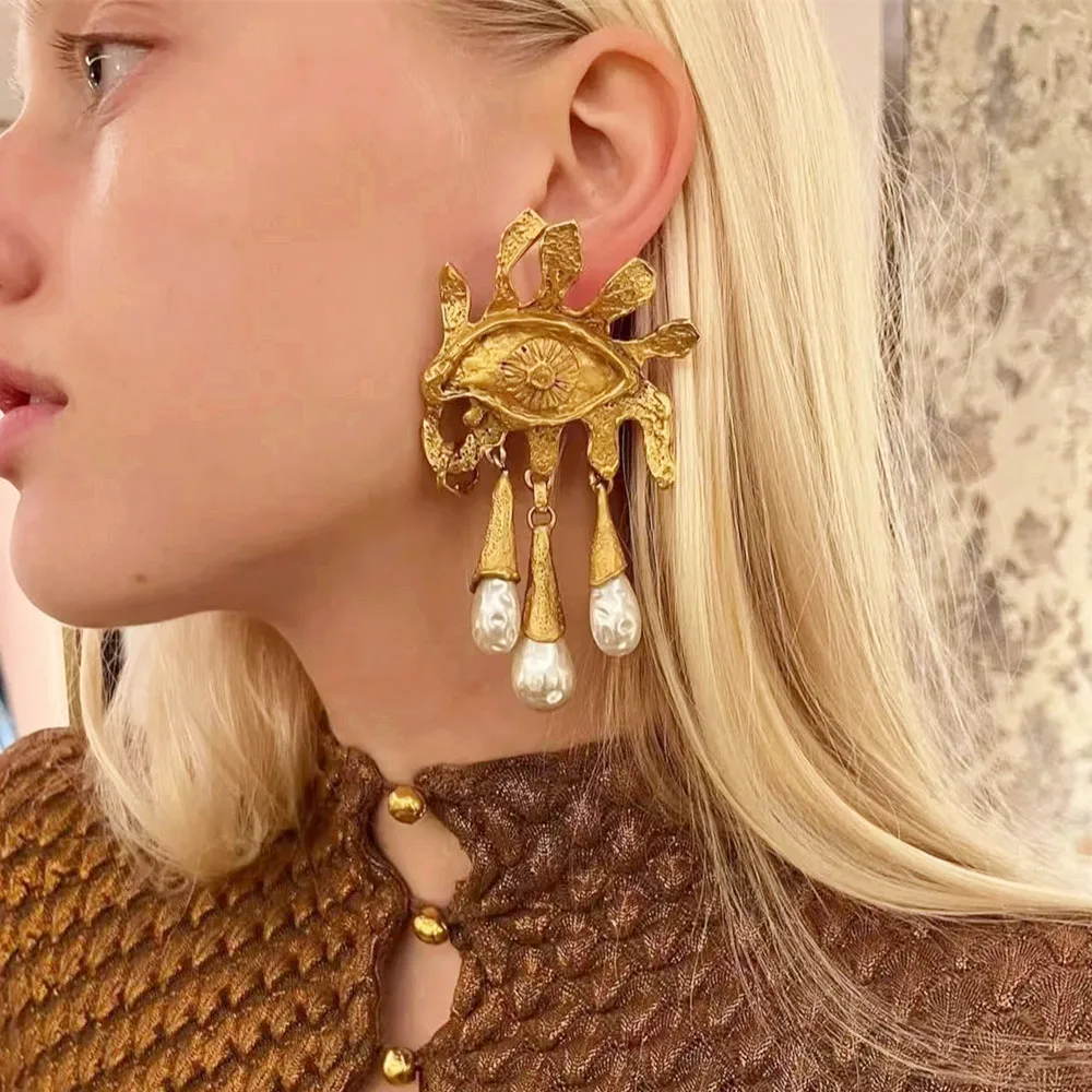 Vintage Ethnic Metal Alloy Gold-Plated Eyes Dangle Earrings For Women Jewelry Fashion Show Statement Earrings Accessories