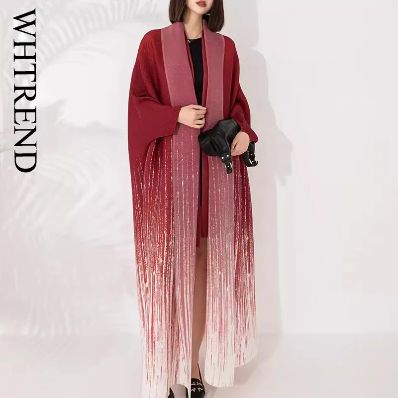 

WHTREND длинный плиссированный халат, женское модное свободное пальто большого размера с градиентным принтом и рукавами «летучая мышь» с шарфом, верхняя одежда WH1967