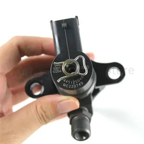 Imagen 2 del producto Nuevo conjunto de inyector de combustible diésel 0445120048 Para motor Mitsubishi Fuso Canter 4M50 ME 226718 ME 223749