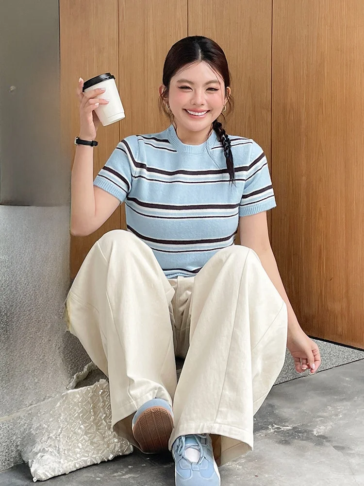 

Весна 2026: Модный вязаный топ для женщин, облегающий, с круглым вырезом, коротким рукавом, в полоску, в корейском стиле, модный свитер до плеч