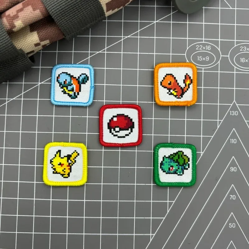 Pikachus Game Perifere Kawaii Anime Geweven Label Rugzak Kleding Patch Decoratie Charmander Squirtle Accessoires Cadeau
