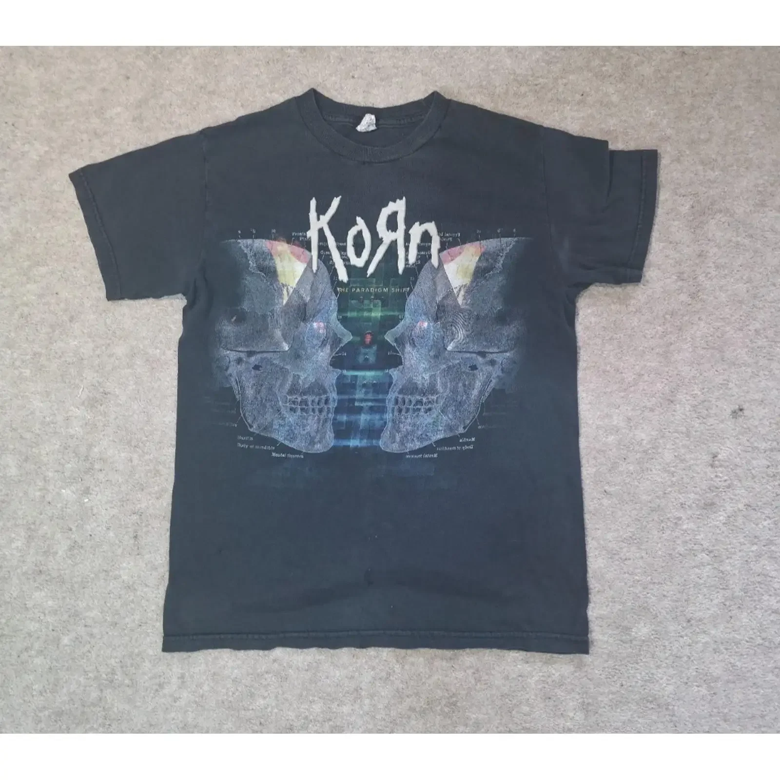 Camiseta gráfica vintage Y2K Korn Paradigm Shift 2013 para hombre, talla pequeña, estilo vintage, ligeramente desgastada, cómoda, unisex, suave